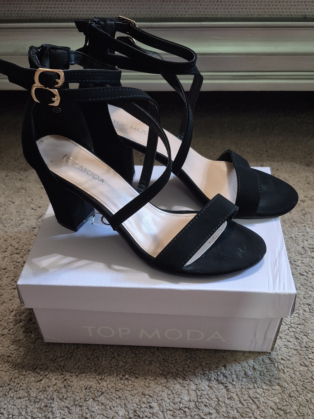 TOP Moda Black Strappy Block Heel Sandals with Ankle Buckles